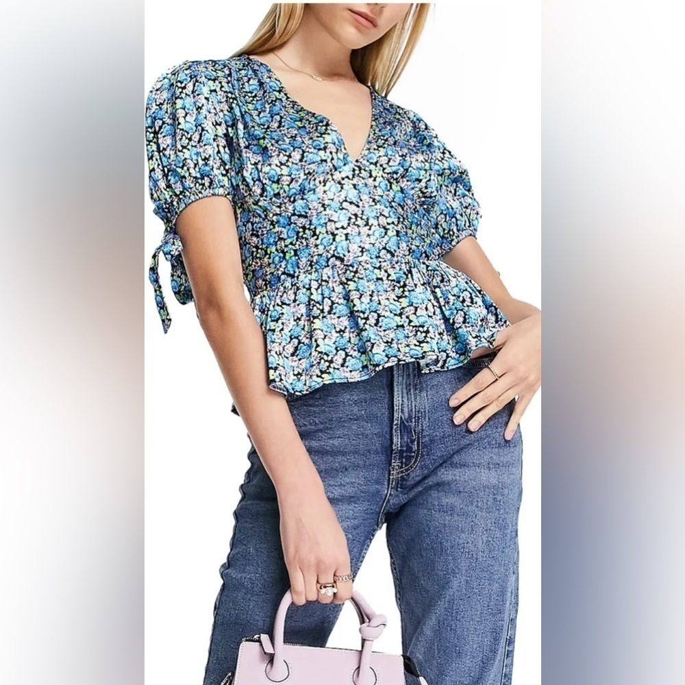 Nwt TopShop Floral Satin Peplum Top‎ Size 4